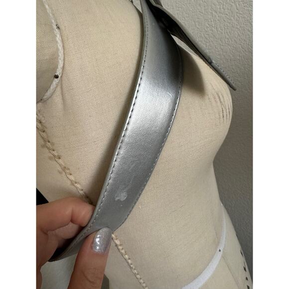 Silver Accent Belt with Silver Buckle - Picture 5 of 7